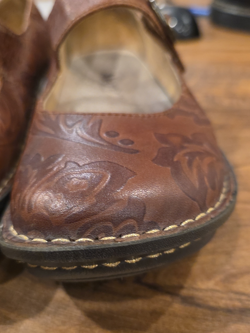 Alegria Brown Mary Jane Shoes with Floral Embossing Size 37 - Picture 11 of 12
